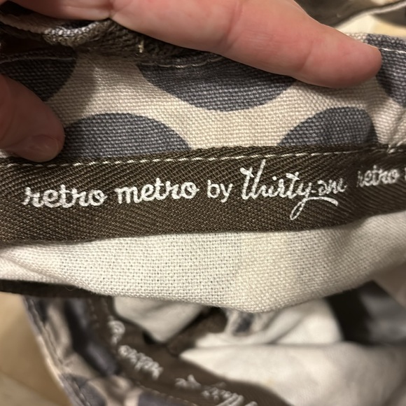 Polka Dot Thirty-one Tote - Picture 3 of 8